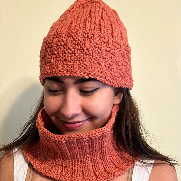 Peachy Knit Set NWOT - Picture 1 of 10